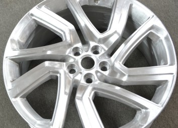 五軸加工汽車(chē)改裝輪轂